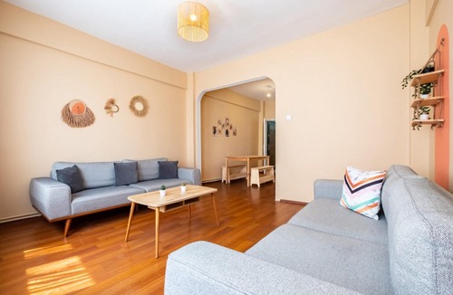 Kabatas Apartment | Excellent Flat with Balcony near Taksim Square