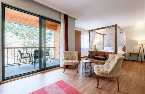 Altinova Bed & Breakfast | Bağdat Resort Otel