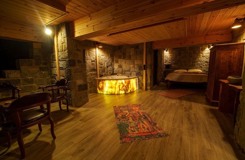 Rize Hotel | Hobbit Chalet