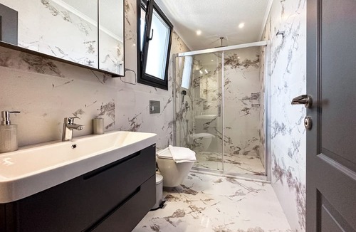 Ciftlik Villa | Luxury advantageous villa within walking distance to the beach