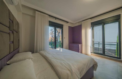 Yanik Hotel | Luku Villa