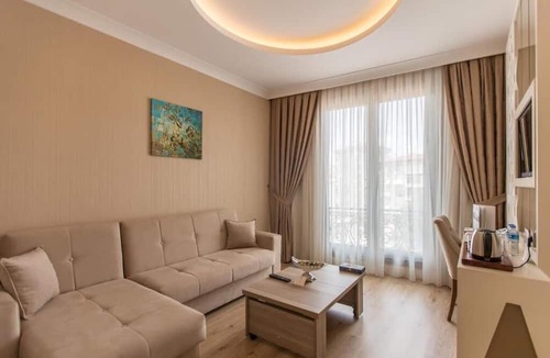 Kartal Hotel | The Grand Mira Hotel