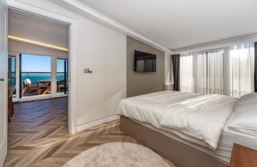 Karaburun Koyu Apartment | Sade Konak