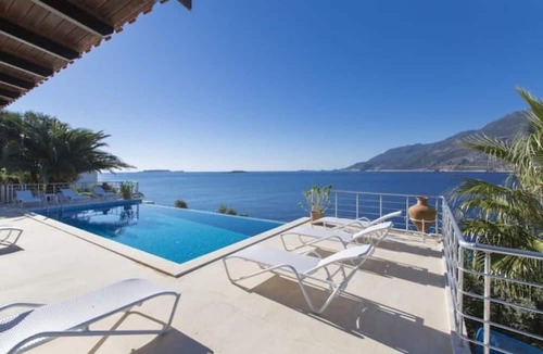 Kas Villa | Beachfront Holiday Villa