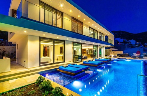 Kalkan Villa | Villa for 10 with stunning views & infinity pool