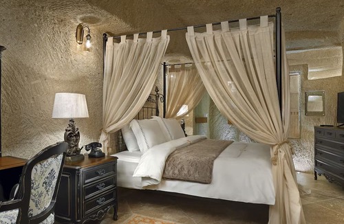 Mustafapasa House | Cappadocia Cave Escape – Historic Hideaway with Modern Comforts!