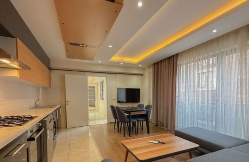 Cinarcik Apartment | Flower City Suites