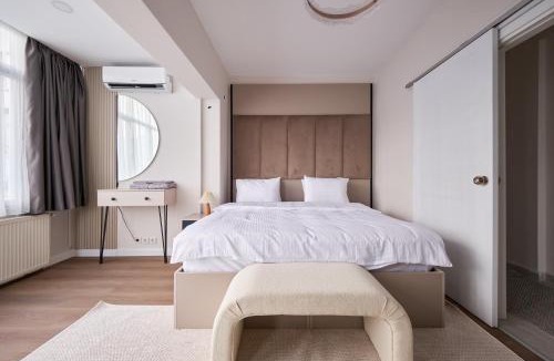 Kabatas Apartment | Modern Bosphorus View Apartments