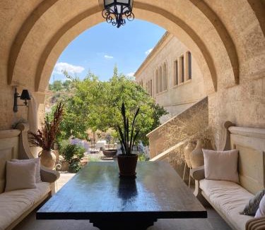 Ortahisar Hotel | Hush Cappadocia Hotel