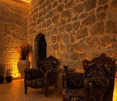 Artuklu Hotel | Erkar Konağı