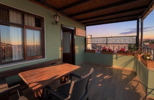 Rasimpasa Hostel | YOLO Hostel