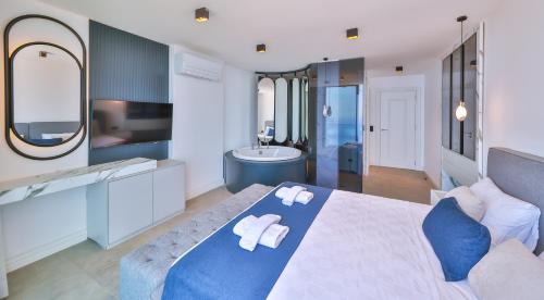 Kas Apartment | Villa Infinity Sky - Private Pool - Panoramic Sea View