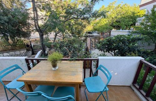 Iskele Mahallesi Villa | Duriye s House Cozy House with Garden in Urla