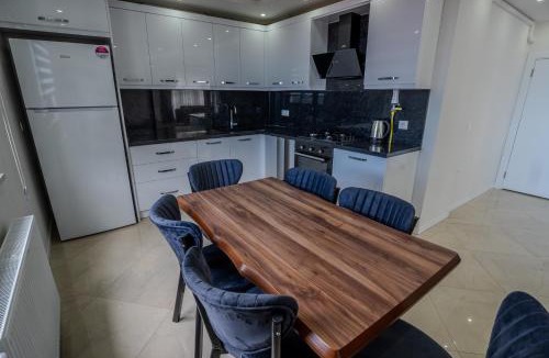 Yomra Apartment | Maviya Park