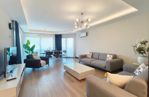 Bornova Apartment | Utopia Suite Residence - 4 Bedroom Apartment
