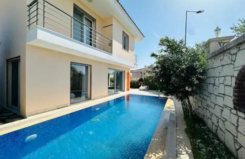Alacati Villa | Evalacati - Villa Harnup- Private Villa with a Fireplace