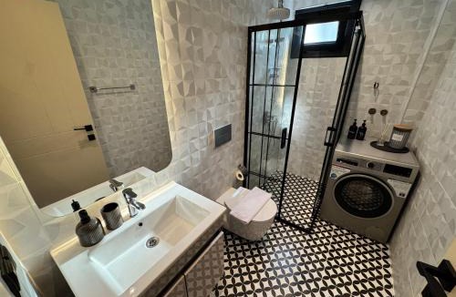 Fethiye Apartment | Stylish Lounge Apartment with Pool & Views
