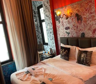 Galata Apartment | Galata Comfortable 12 Suits