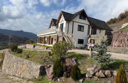 Sindirgi House | Saman Evim Çiftliği