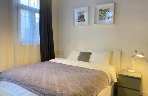 Istanbul City Center Villa | Charming Historic Balat House 2 Floors 5 BR