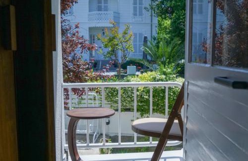 Adalar Hotel | Palm Villa Büyükada
