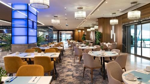 Bakırkoy Hotel | Crowne Plaza Florya Istanbul by IHG