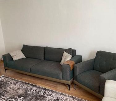 Karsiyaka Apartment | Çift klimalı, 110m2, 3+1, metro 5dk, 1000mbps inte