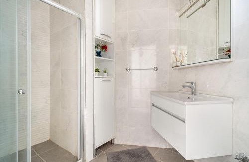 Macka Apartment | Charming Flat with Bosphorus View