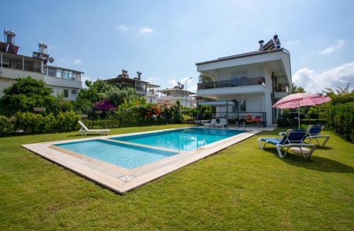 Bogazkent Villa | EV Apartments, Shared Pool, 900 m to Beach