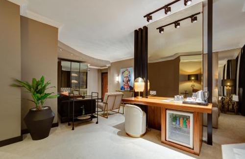 Mezetli Hotel | Sahil Martı Hotel