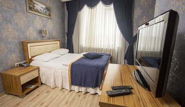 GLOBAL OTEL in Mus