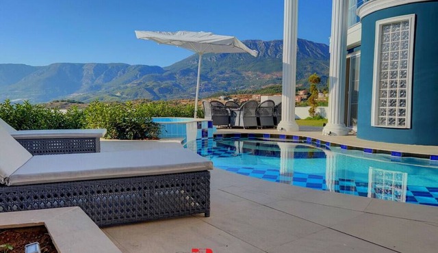 Amazing House with Private Pool in Alanya