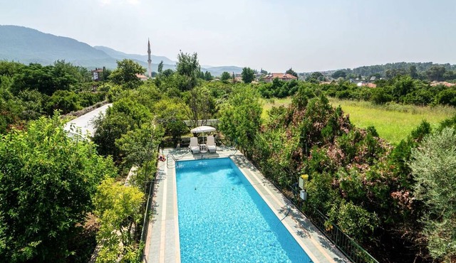 Dreamy Duplex Villa w Pool, Garden, BBQ in Mugla