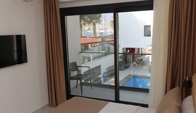 Blue Point Hotel