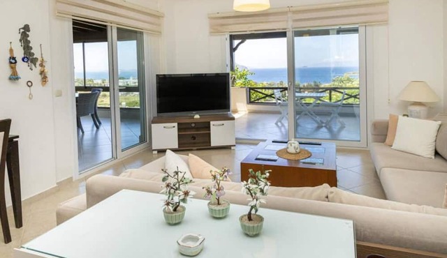 Cozy Flat With Sea View and Shared Pool in Bodrum in Bodrum