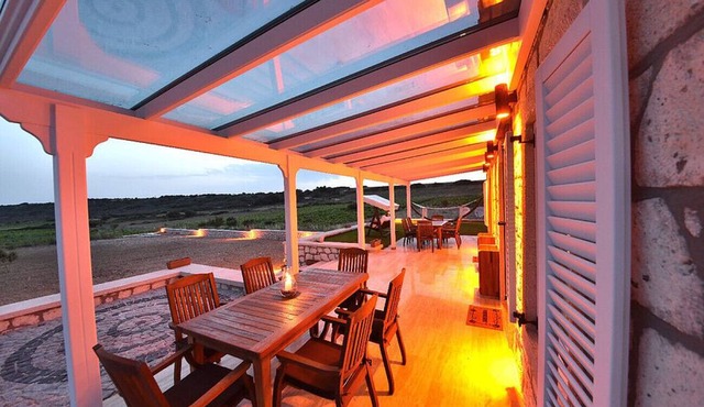 Lovely Villa with Backyard in Bozcaada near Beach in Canakkale