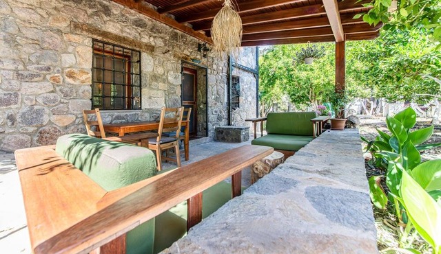 Chic Villa w Fireplace 3 min to Beach in Bodrum in Bitez