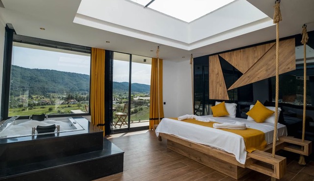 8 Person Villa With a Pool Slide in Saribelen