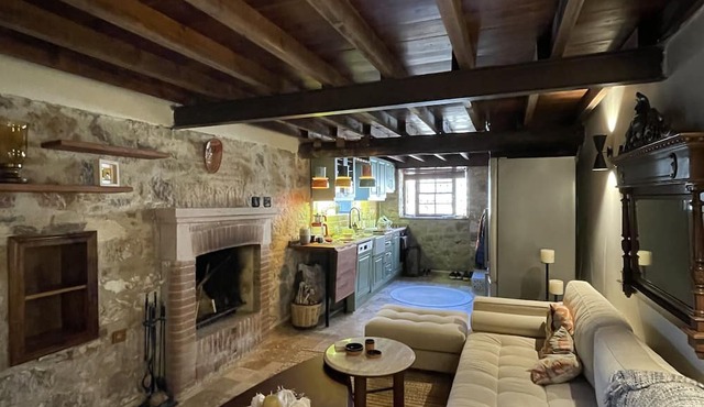 Cheerful, Greek rooted Ayvalık townhouse in Balikesir
