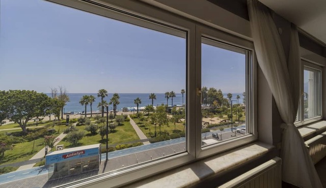 Flat w Balcony 3 min to Konyaalti Beach in Antalya in Antalya