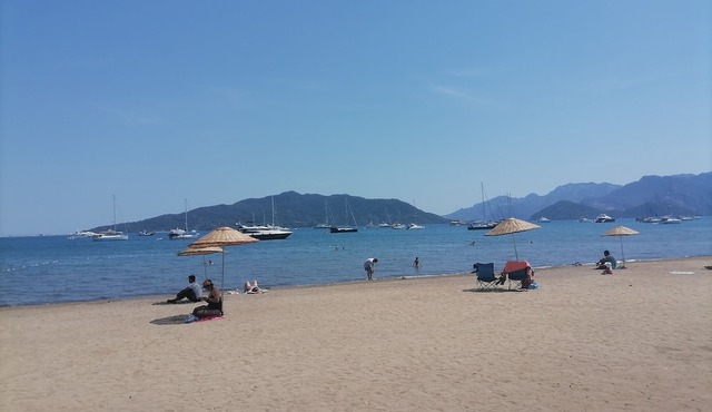 Sea view flat in Marmaris center,1 minute to beach for family