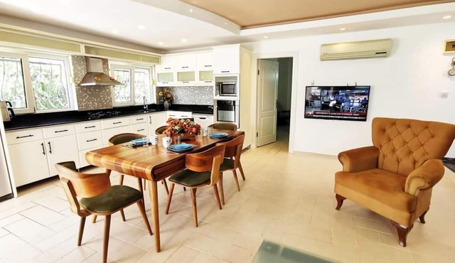 Exceptional Villa With Private Pool in Antalya in Serik