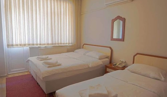 LEMAN AKÇAY OTEL in Edremit
