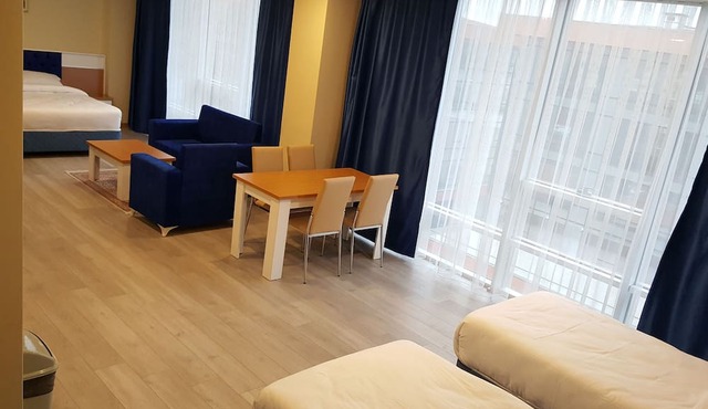 Skyblue Istanbul Hotel in Tuzla