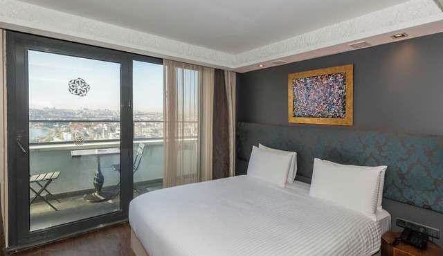 Pera Tulip Hotel & SPA in Istanbul