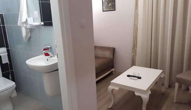 Burhaniye Merkez Otel in Burhaniye
