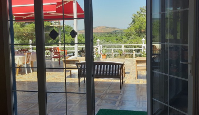 Baska Bir Yer in Kusadasi