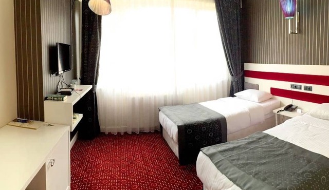 Kadhirga Hotel in Atakum