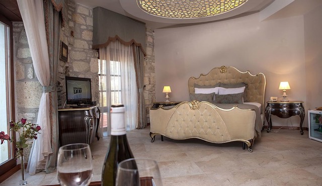 La Petra Hotel - Special Class in Foça