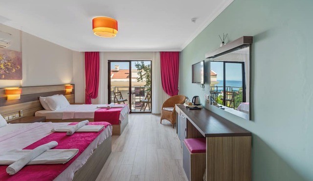 Eden Pyara Hotel Turunc in Marmaris